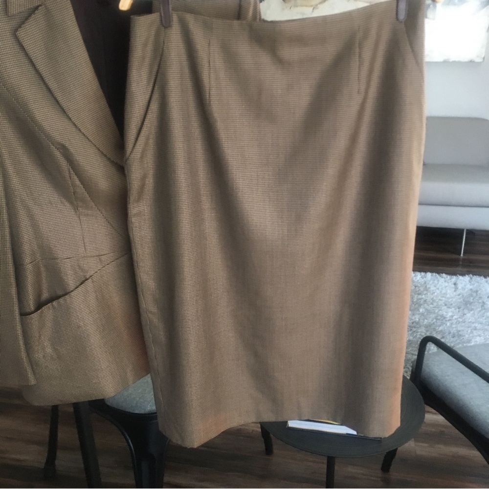 Escada Suit. Brown Houndstooth Pattern - image 4